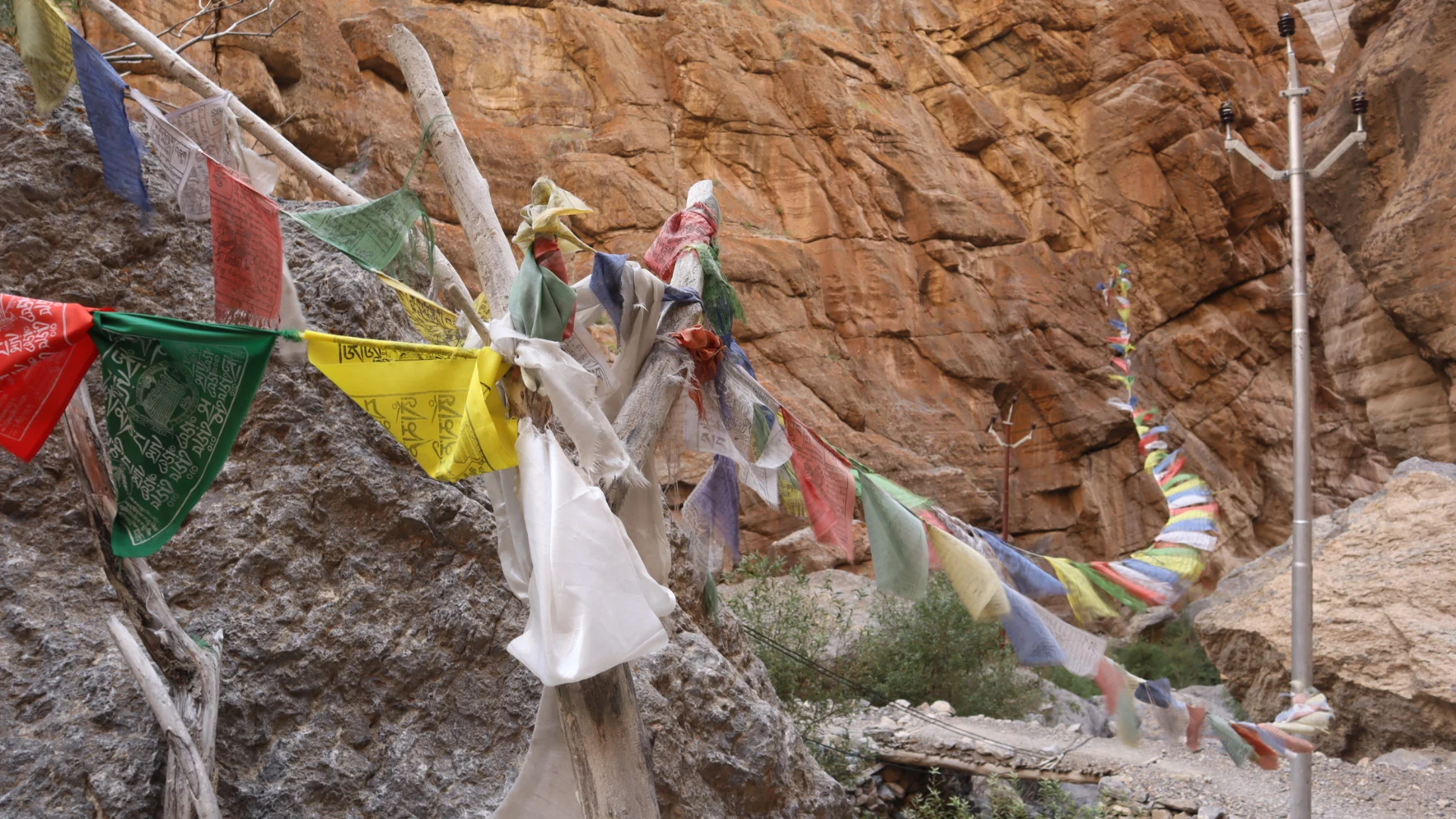 Một đoạn trên cung đường Trekking vào làng